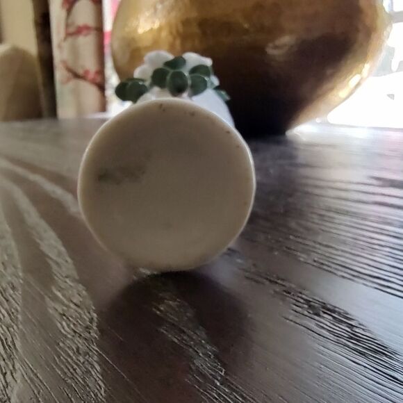 Vintage Porcelain Bud Vase Applied Flowers - Picture 7 of 9